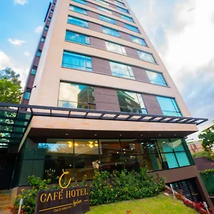 Cafe 4*, Medellin Colombia